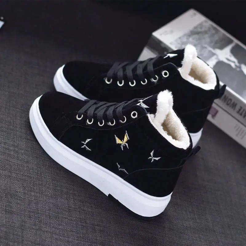 Lena - Wysokie Buty Zimowe z Nadrukiem Damskie