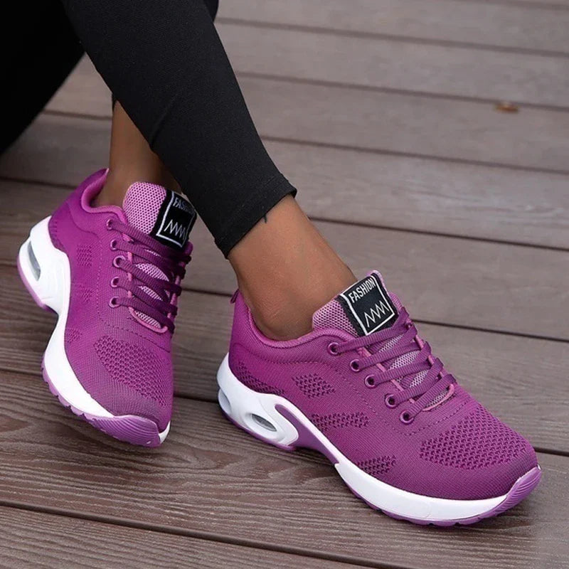 Damskie lekkie buty sportowe z siateczkową cholewką – idealne na co dzień i do aktywności