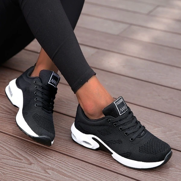 Damskie sportowe sneakersy z elastyczną podeszwą i oddychającym materiałem – komfort na każdy dzień