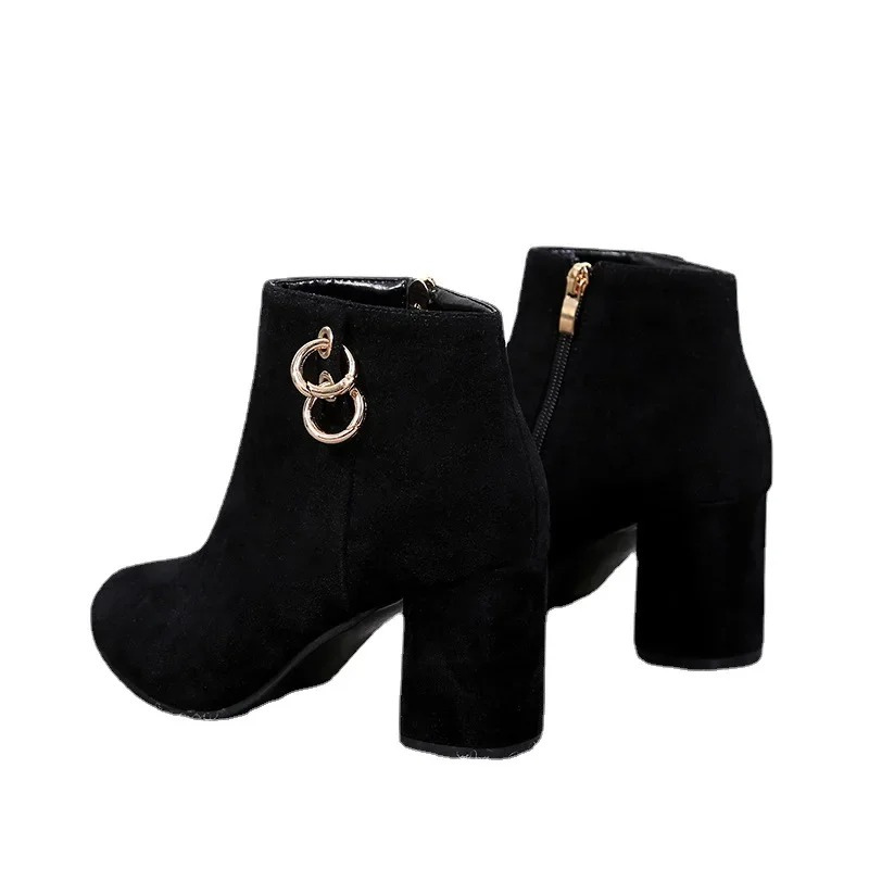 Emilia - Proste Botki Damskie
