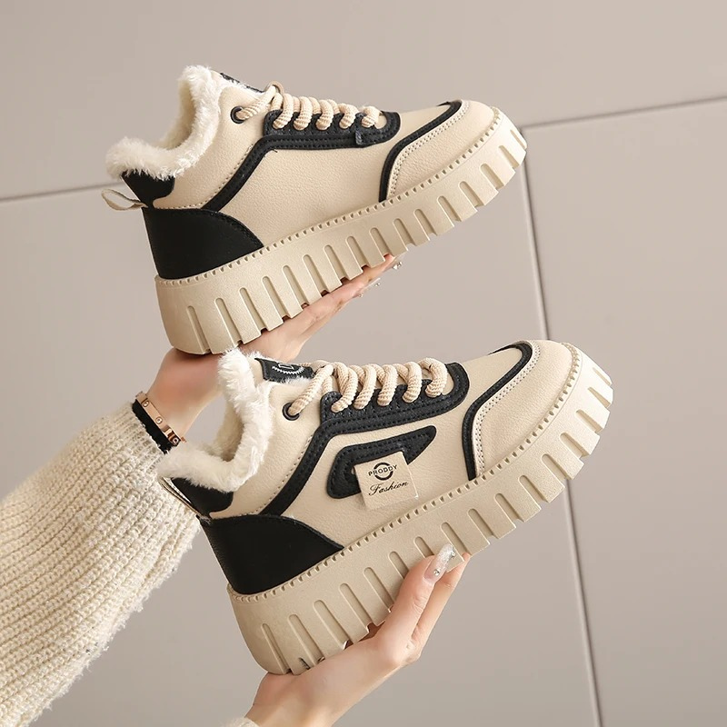 Dagmara - Wysokie Buty Zimowe z Nadrukiem Logotypu Damskie