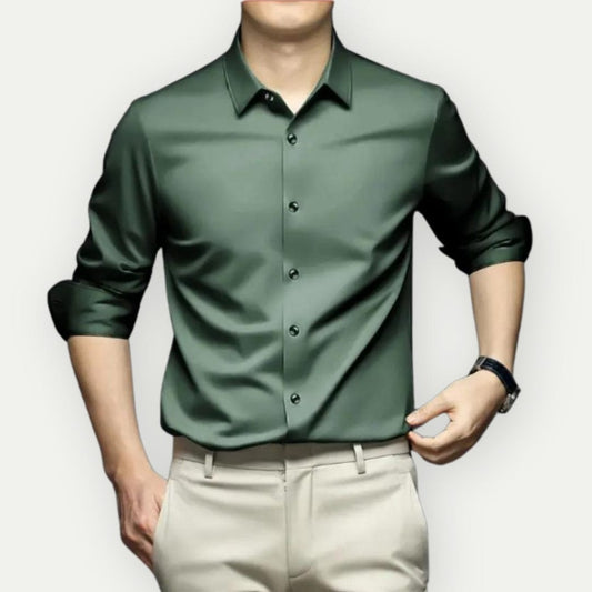 Męska koszula slim fit niewymagająca prasowania, elegancka i uniwersalna na każdą okazję