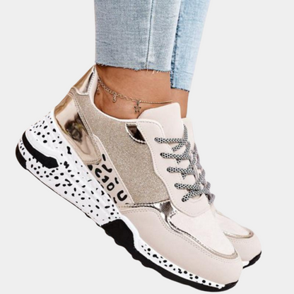 Klara | Błyszczące sneakersy damskie