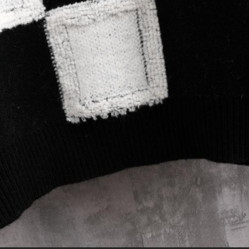 Rafał | Sweter męski w kratę z okrągłym dekoltem