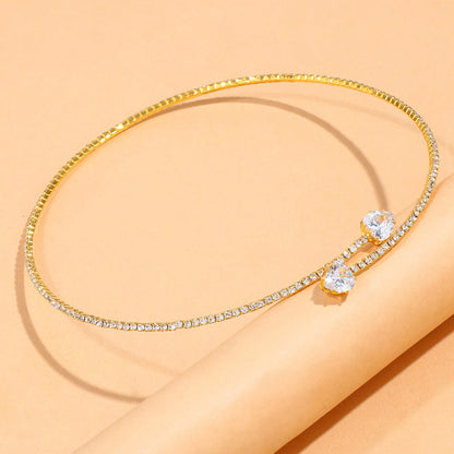 Wioletta Choker z błyszczącymi kamieniami – elegancja i szyk