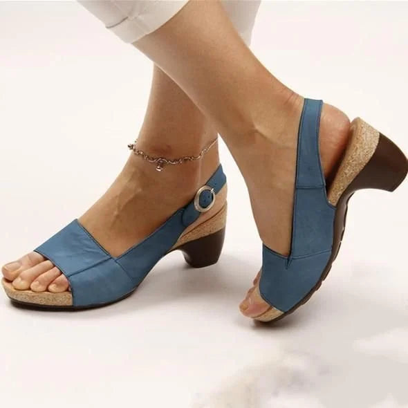Damskie sandały slip-on na koturnie – styl i miękkość, którą poczujesz na każdym kroku