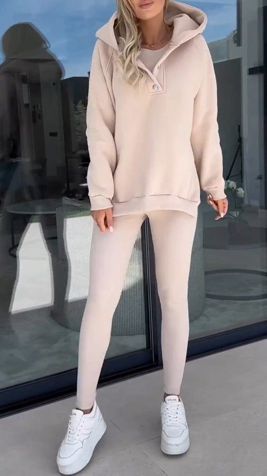 Jagoda - Komplet damski 2-częściowy - Casualowy z kapturem i stylowym rozcięciem